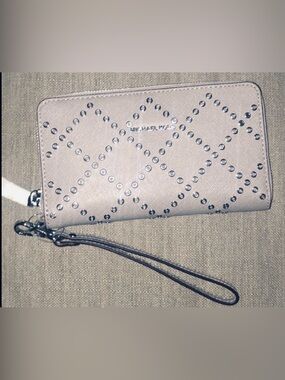 NWT Michael Kors wristlet